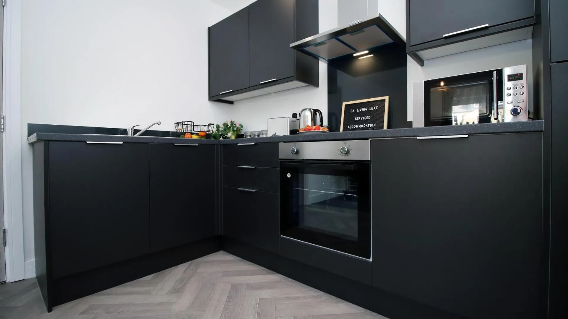 New Modern Cardiff Apartments by Ekliving Luxe 0*,