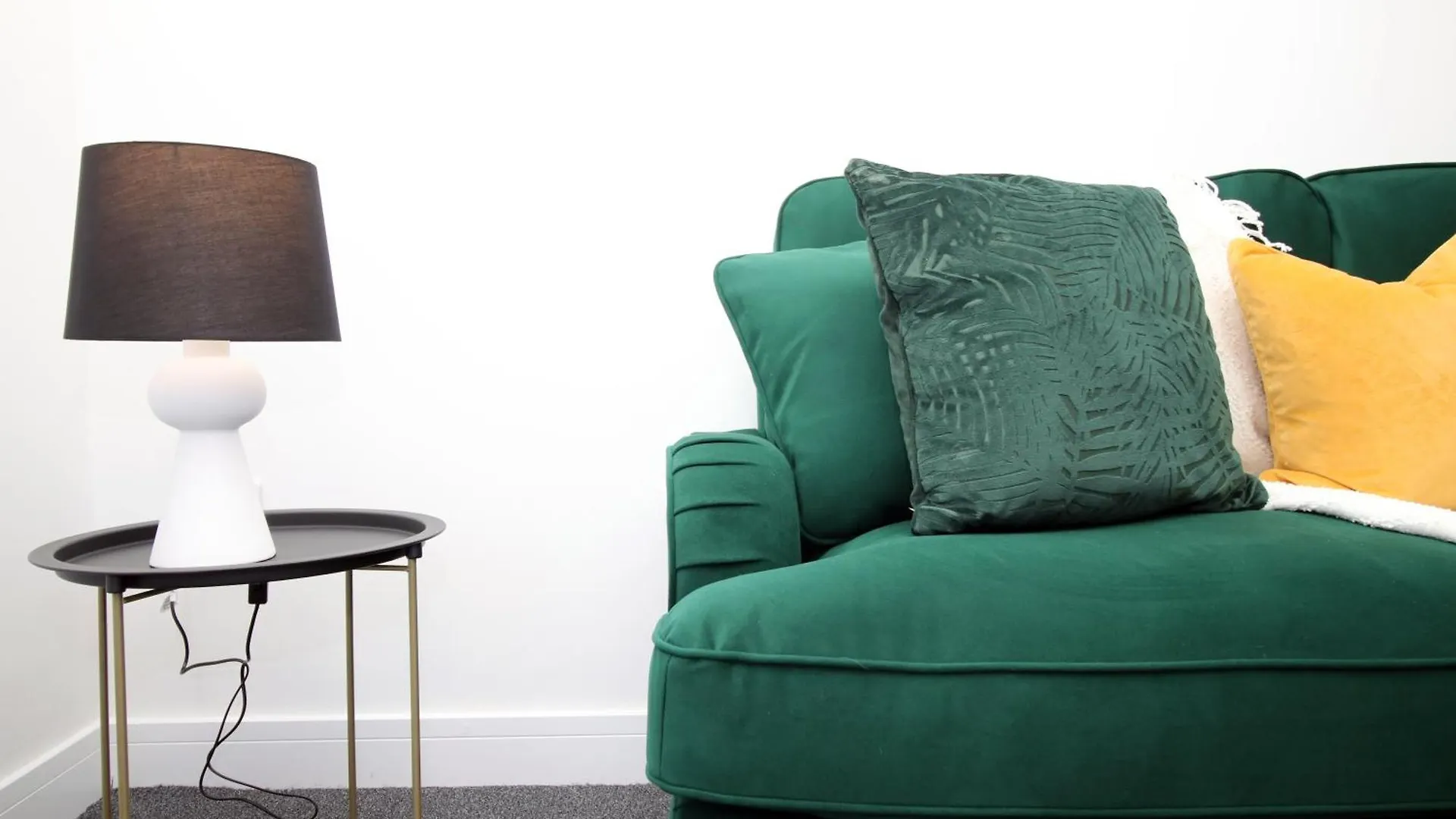 New Modern Cardiff Apartments by Ekliving Luxe 0*,